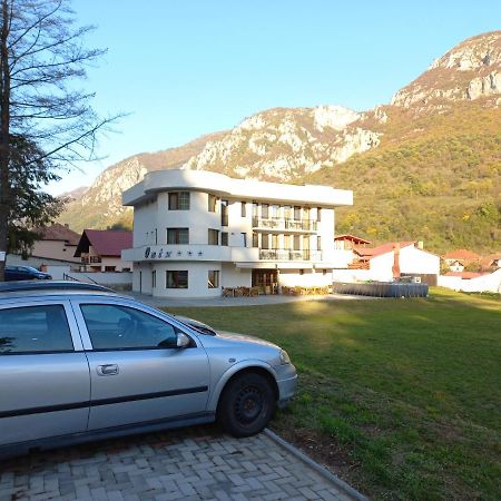 Onix Băile Herculane Exterior foto