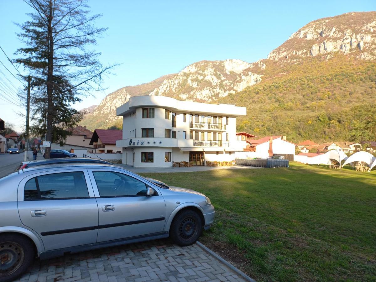 Onix Băile Herculane Exterior foto