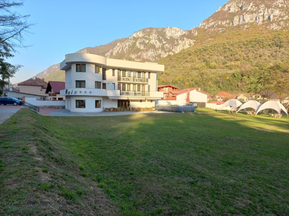 Onix Băile Herculane Exterior foto